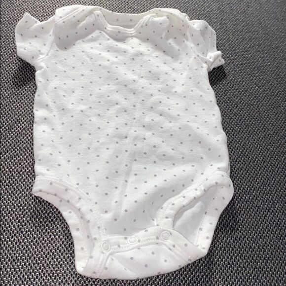 Carter’s Bodysuit   - Picture 1 of 3